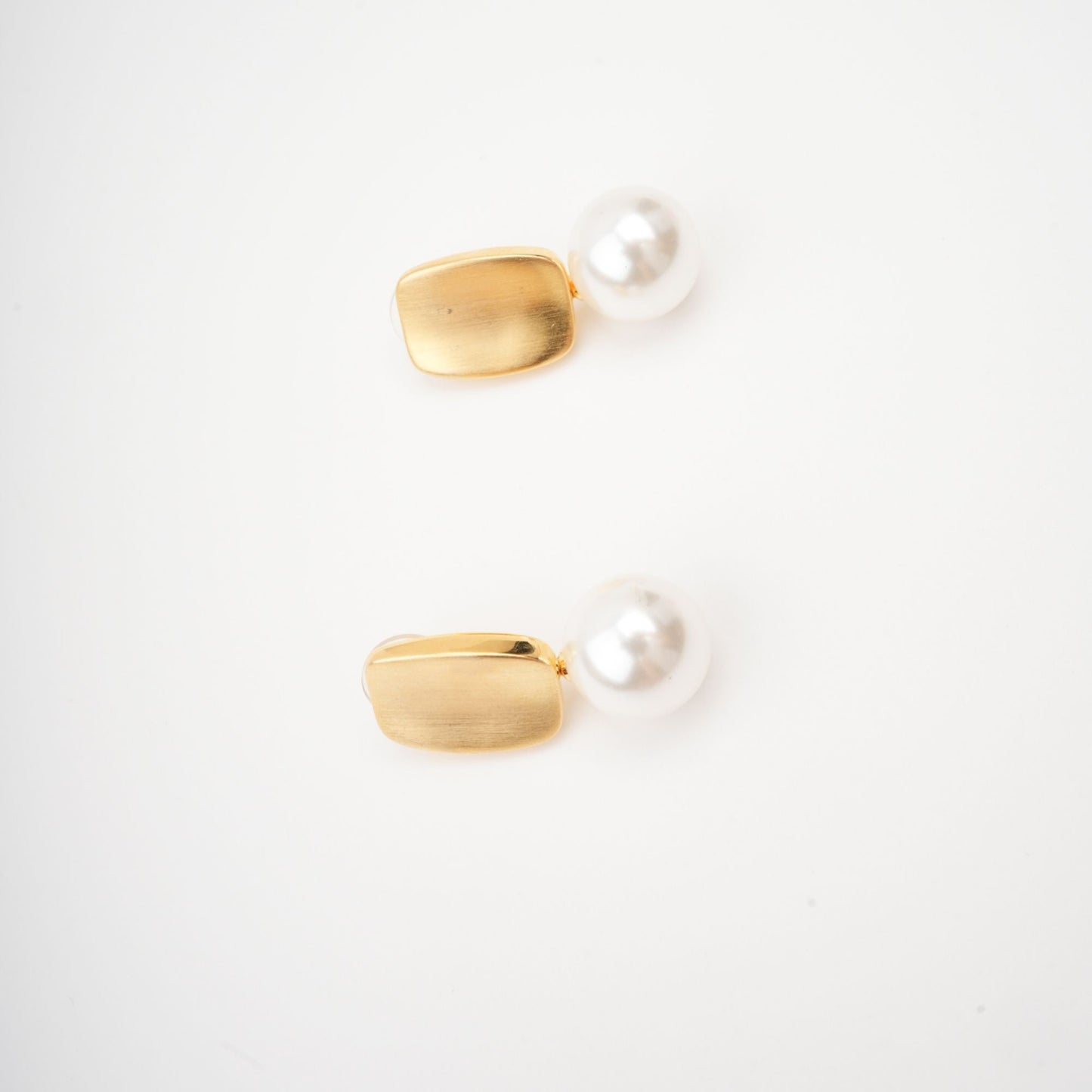 Pauline Faux-Pearl Earrings Avalabel