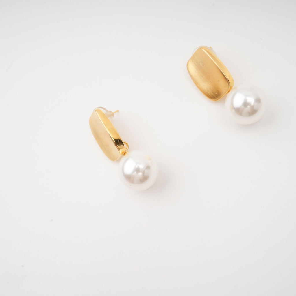 Pauline Faux-Pearl Earrings Avalabel