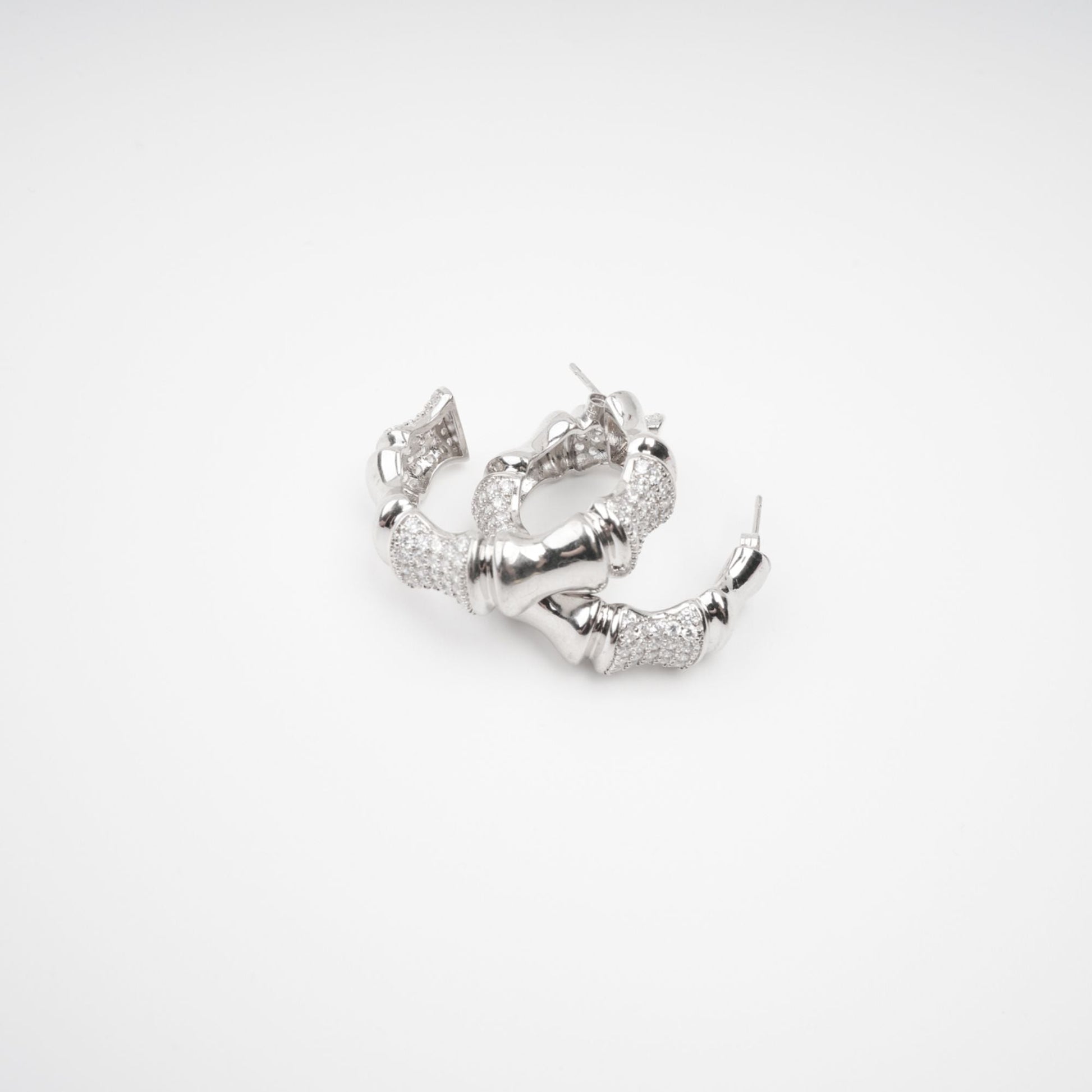 Léa Silver Tone Crystal Embellished Earrings Avalabel