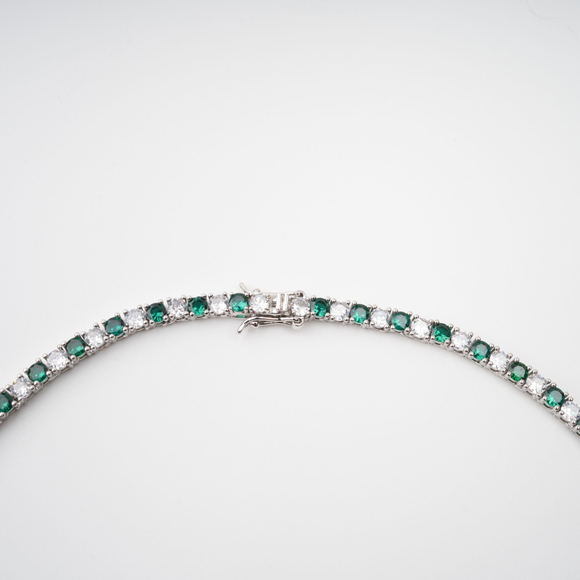 Héloïse Green Crystal Embellished Necklace Avalabel