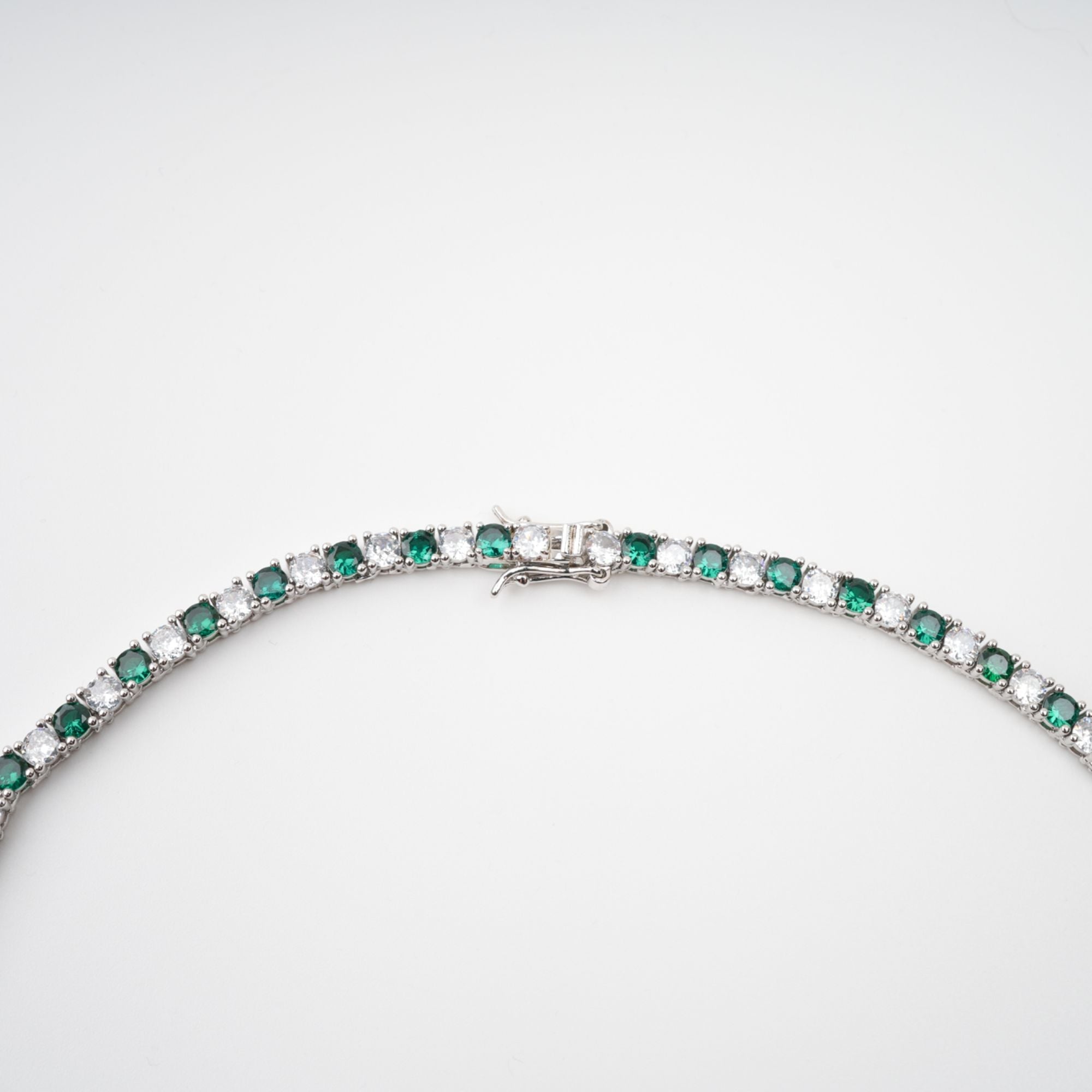 Héloïse Green Crystal Embellished Necklace Avalabel