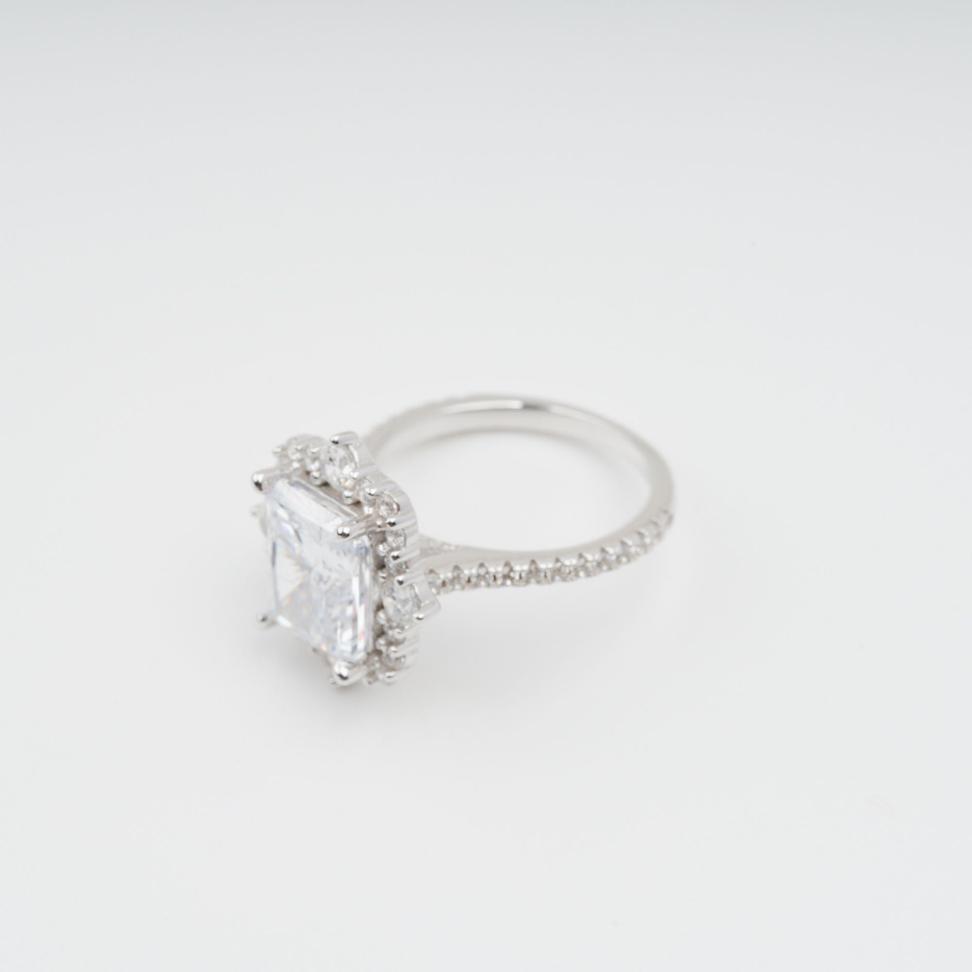 Émilienne Sterling Silver Rectangular Zircon Gemstone Ring Avalabel