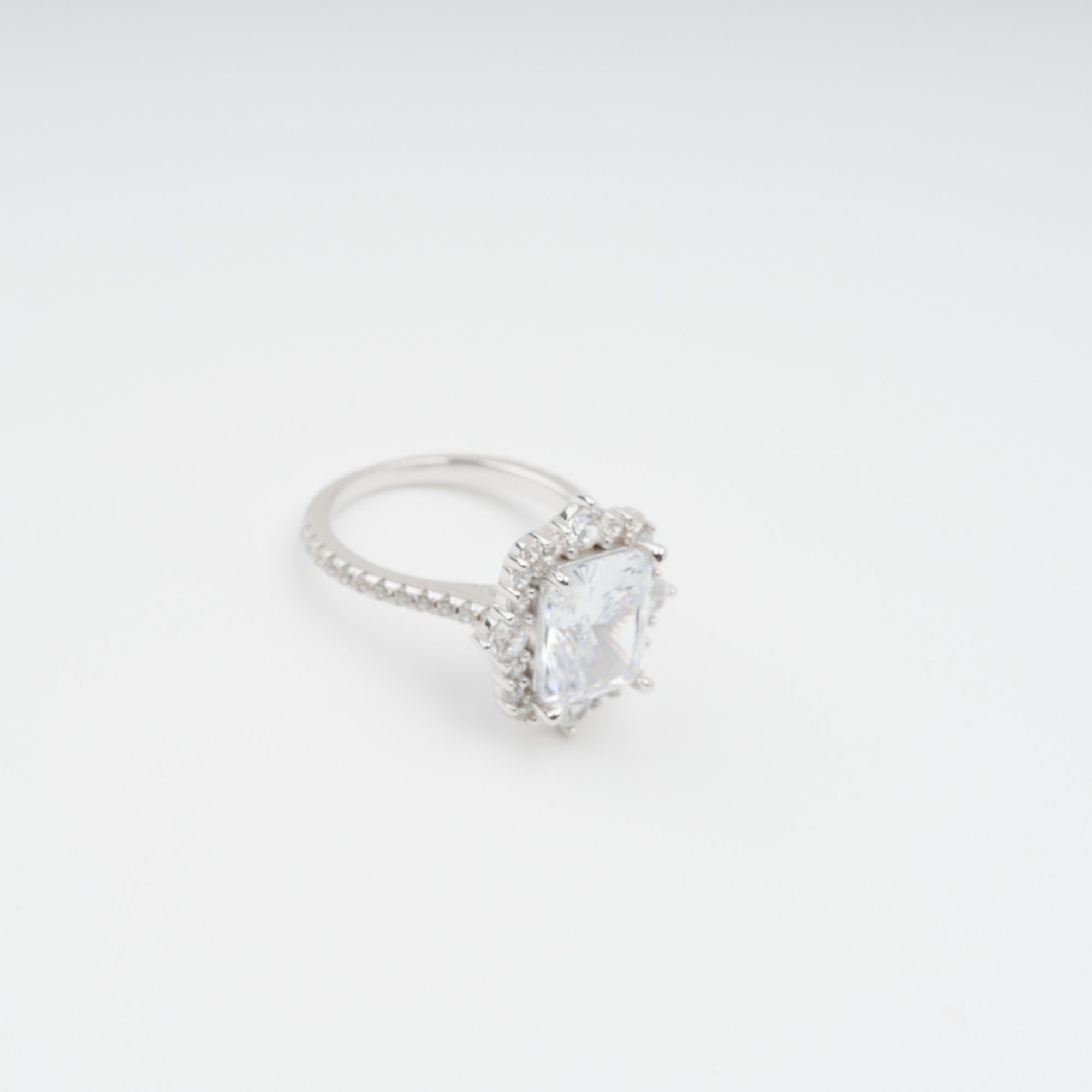 Émilienne Sterling Silver Rectangular Zircon Gemstone Ring Avalabel