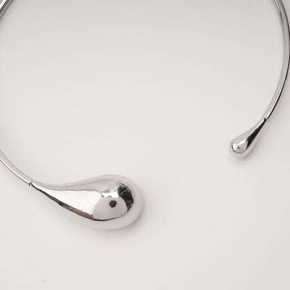 Axelle Waterdrop-Shaped Necklace Avalabel