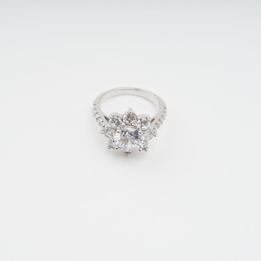 Émilie Sterling Silver Flower Shaped Zircon Gemstone Ring Avalabel