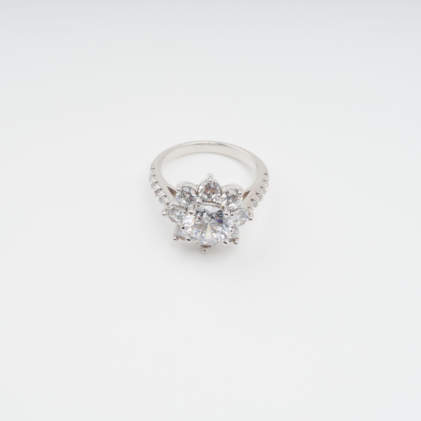 Émilie Sterling Silver Flower Shaped Zircon Gemstone Ring Avalabel
