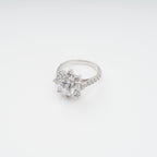 Émilie Sterling Silver Flower Shaped Zircon Gemstone Ring Avalabel