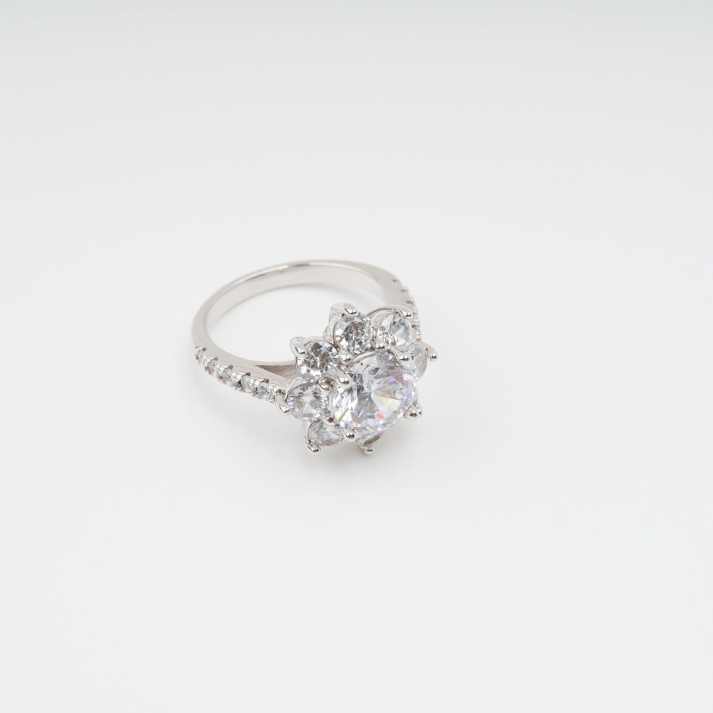 Émilie Sterling Silver Flower Shaped Zircon Gemstone Ring Avalabel
