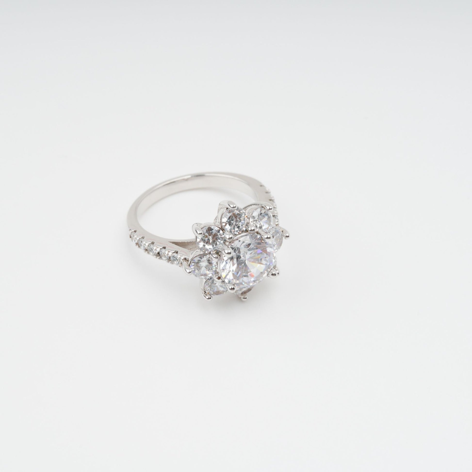 Émilie Sterling Silver Flower Shaped Zircon Gemstone Ring Avalabel