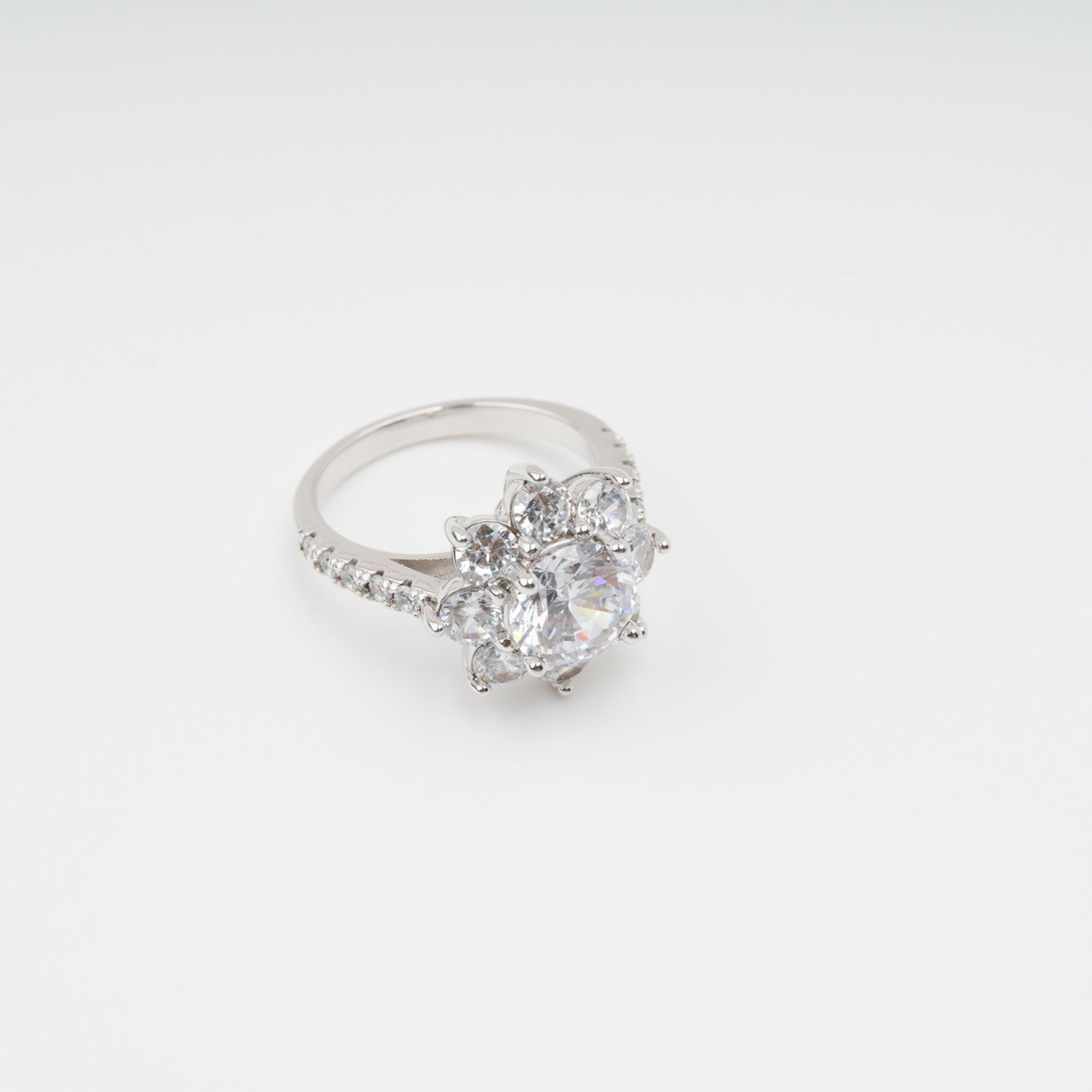 Émilie Sterling Silver Flower Shaped Zircon Gemstone Ring Avalabel