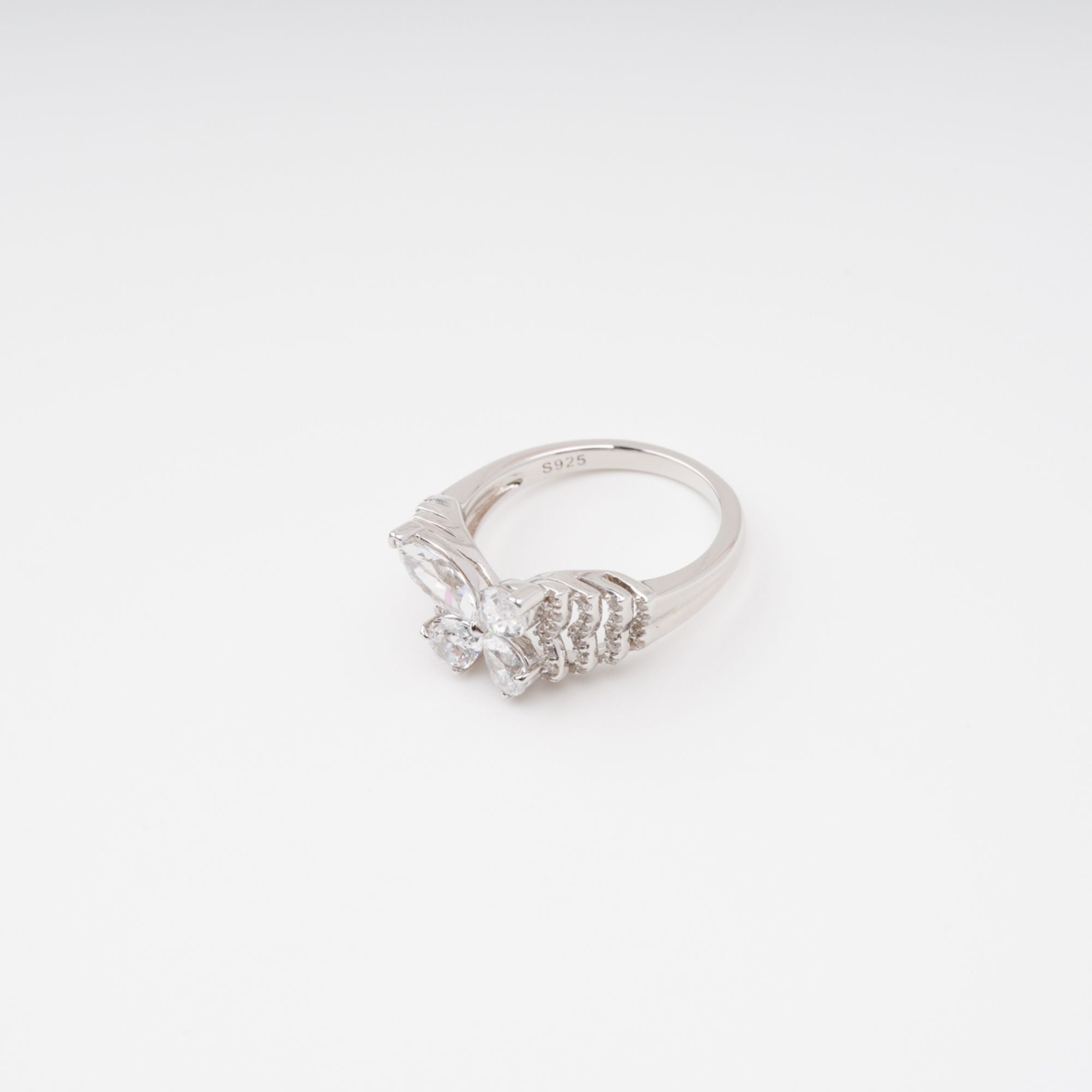 Zélie Sterling Silver Butterfly Shaped Gemstone Ring Avalabel