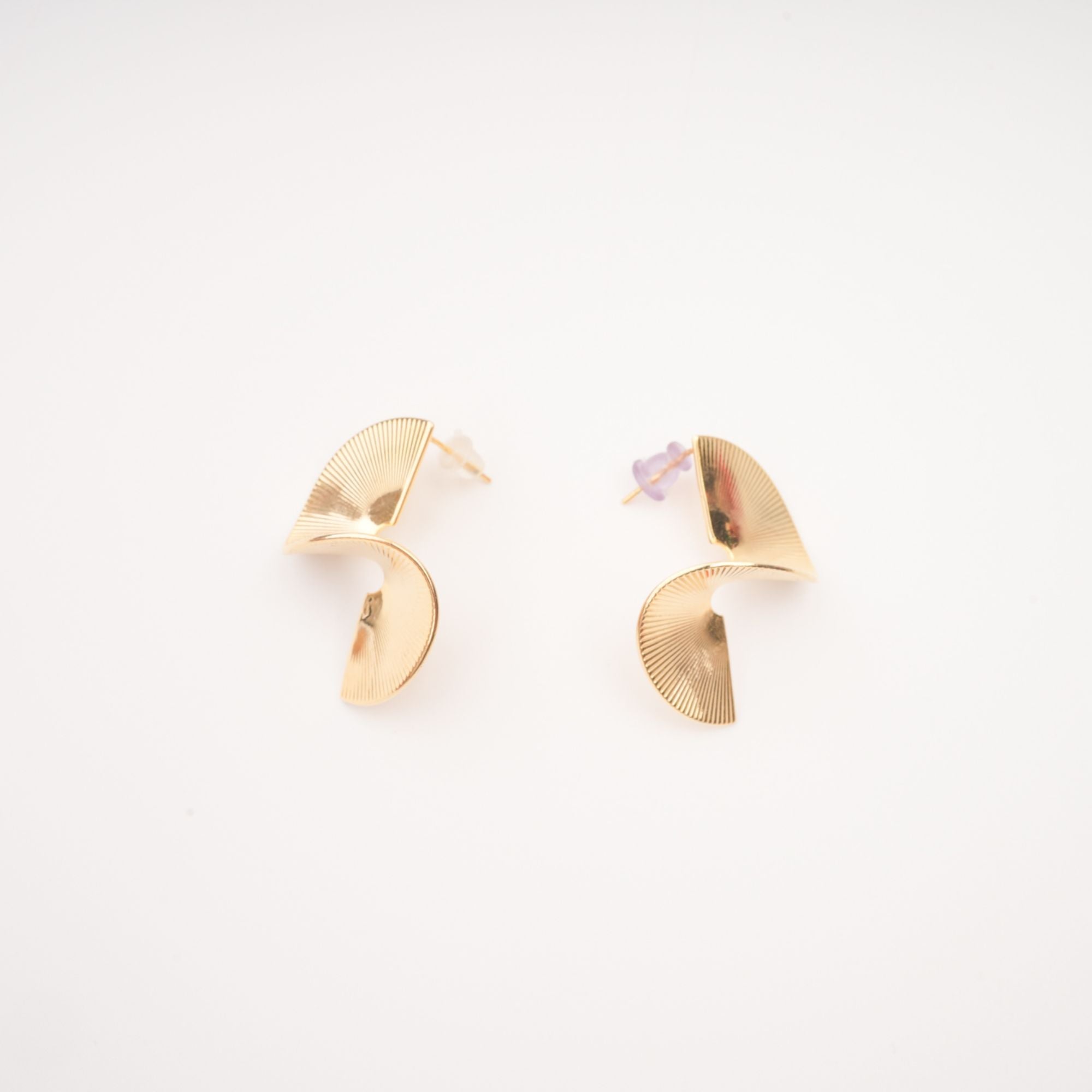 Mara Gold-Plated Twisted Earrings Avalabel