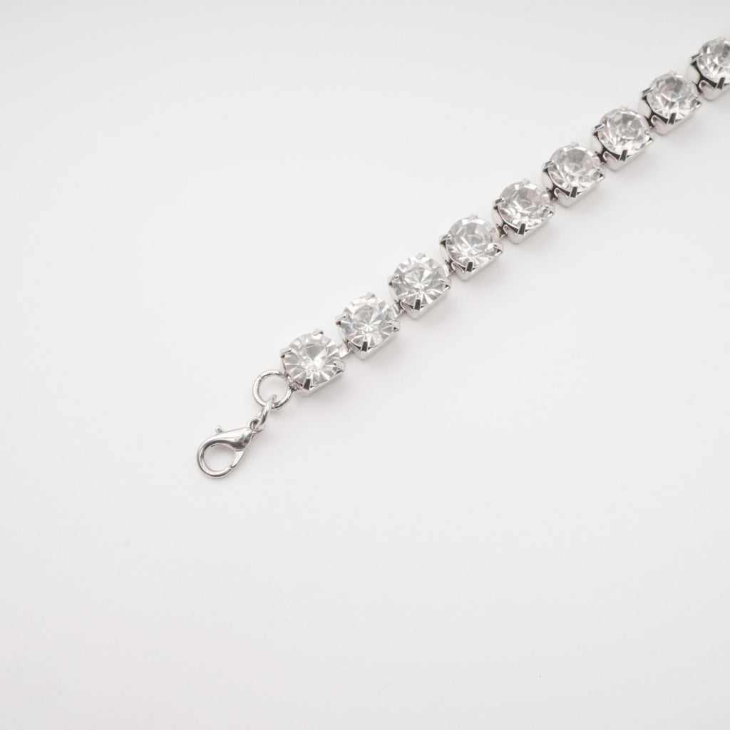Aimée Crystal-Embellished Faux-Flower Necklace Avalabel