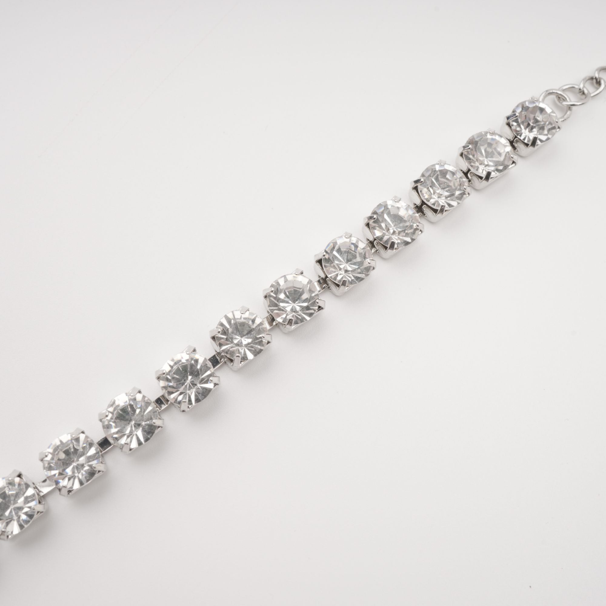Aimée Crystal-Embellished Faux-Flower Necklace Avalabel