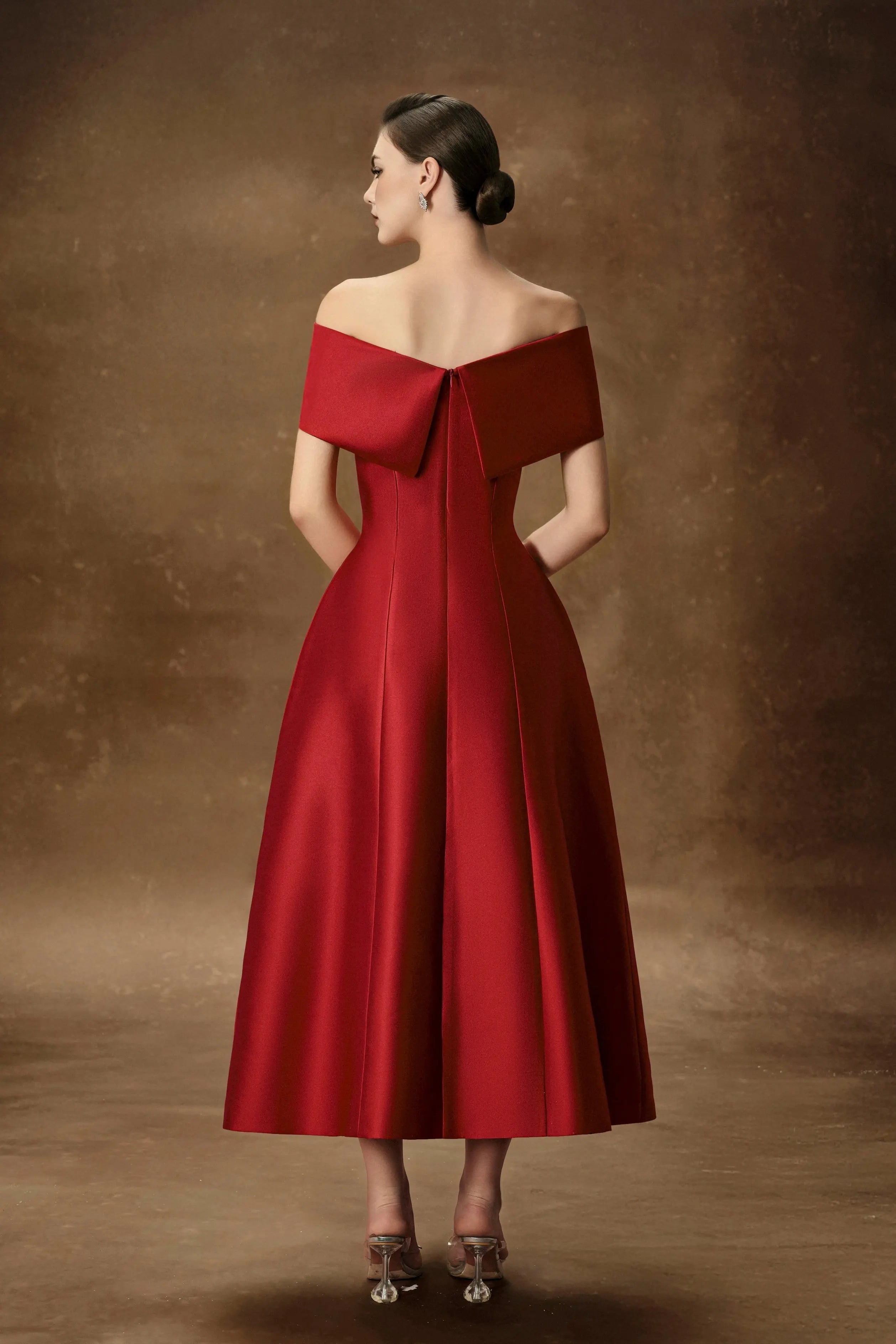HEBE STRAPLESS MIDI DRESS IN RED Avalabel