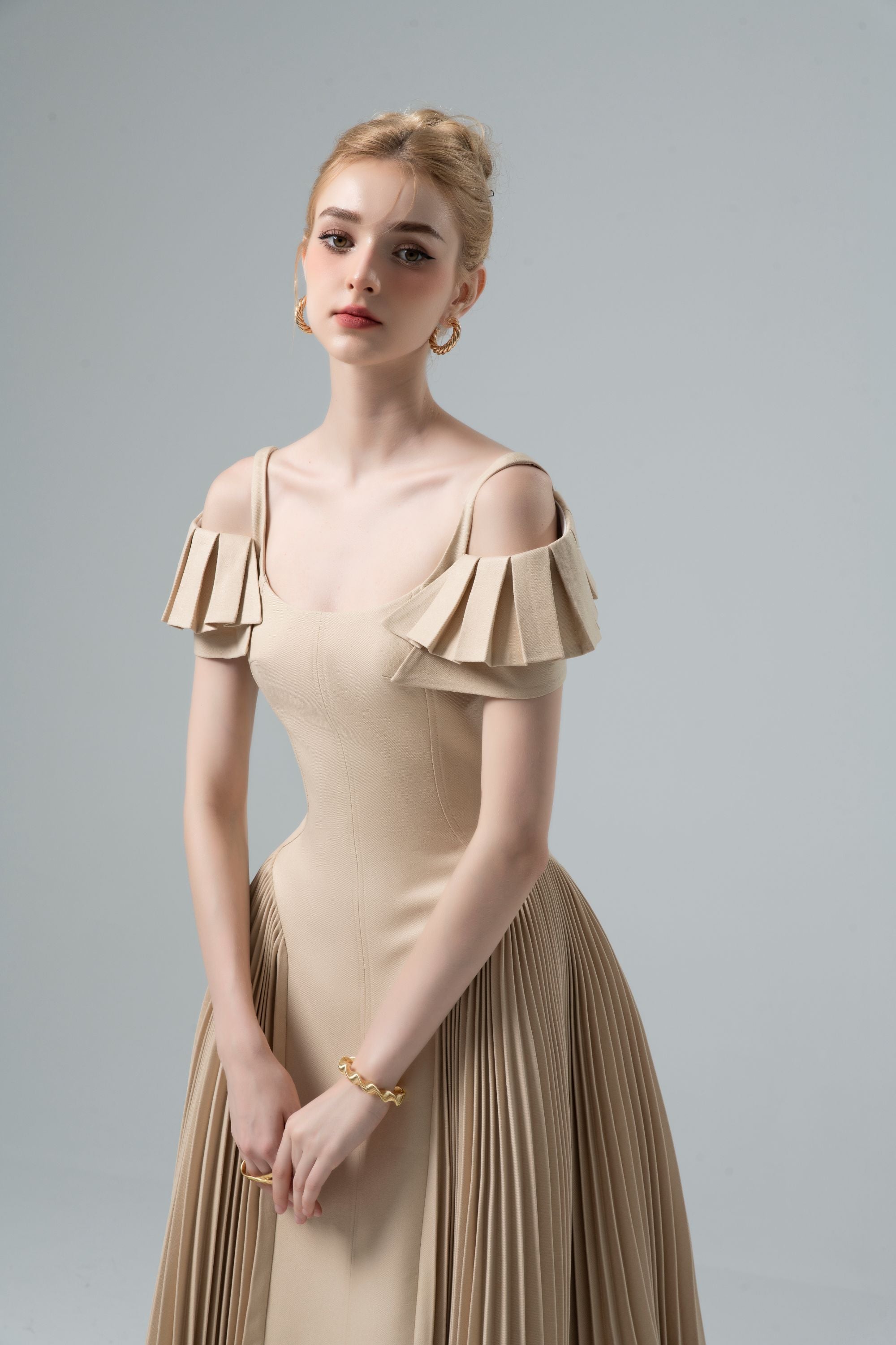 Mandy Khaki Sapphi Off-shoulder Midi Dress Avalabel