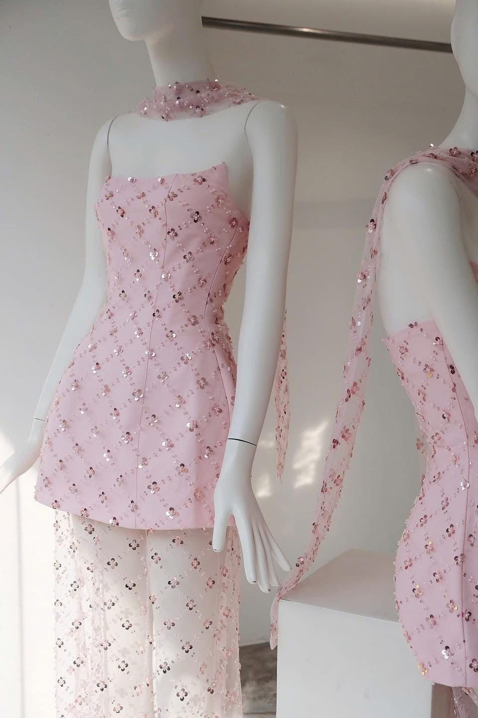 Strapless Sequins Pearl Mini Dress in Pink Avalabel