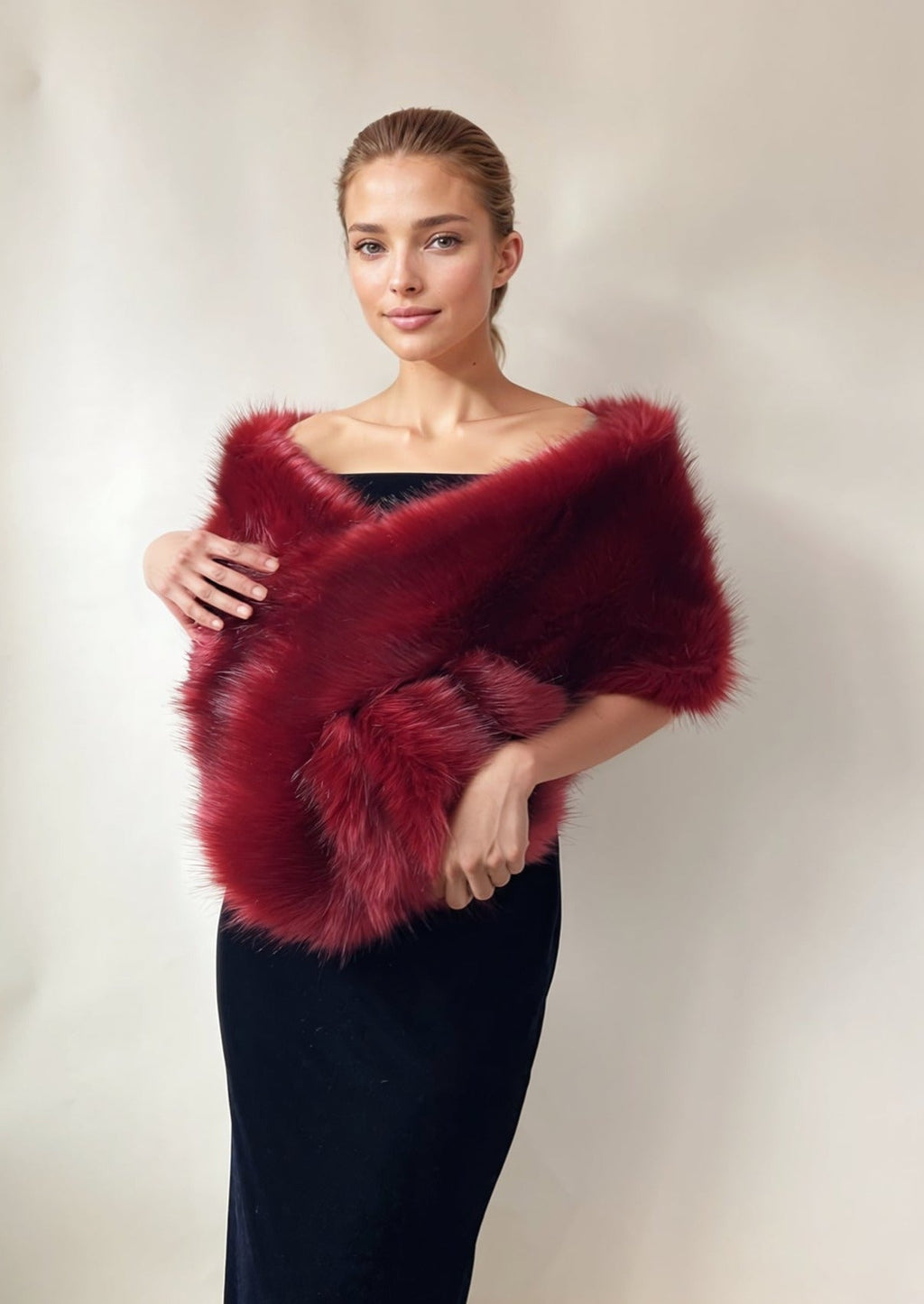 hulda Fur Shawl in wine red Avalabel