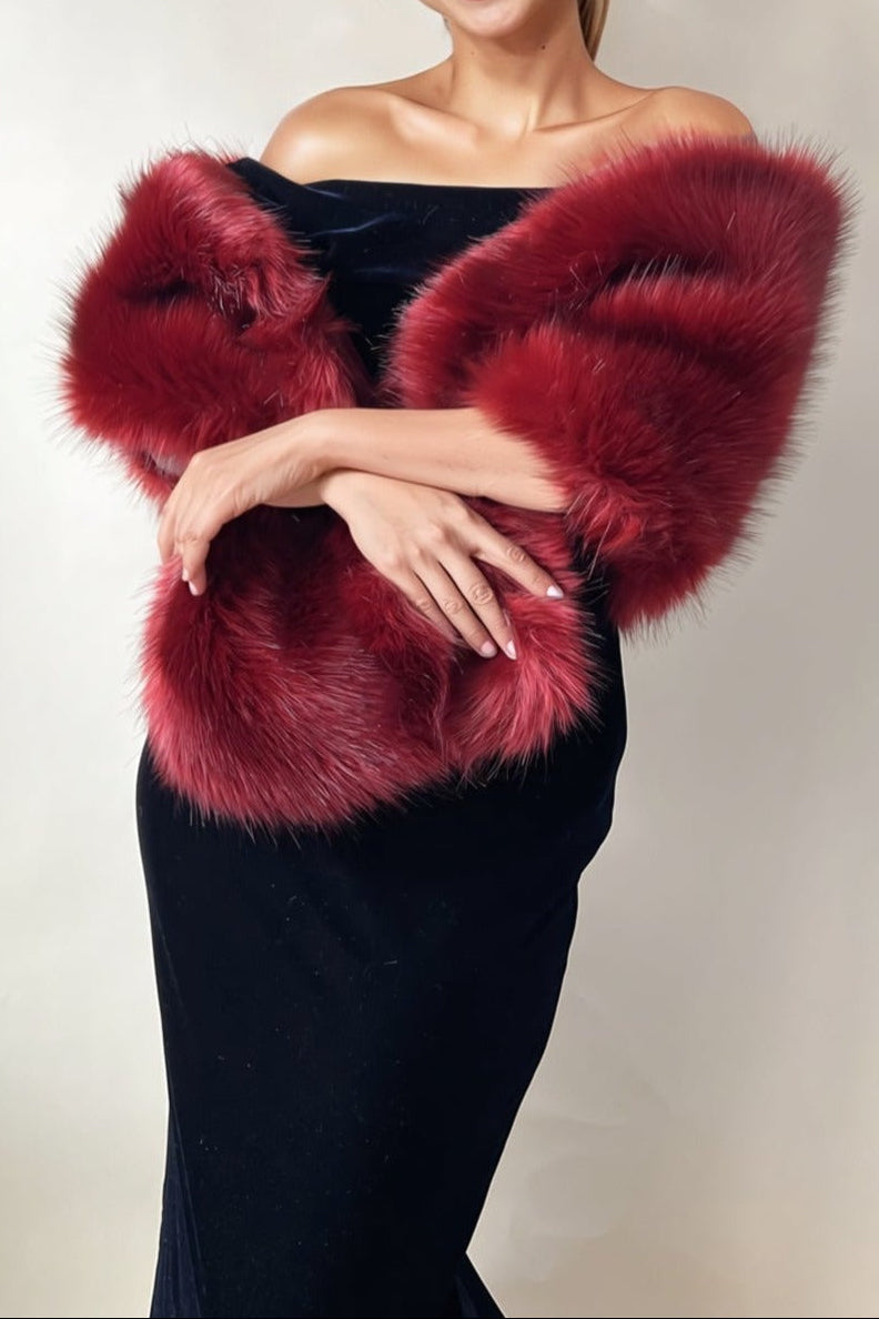 hulda Fur Shawl in wine red Avalabel