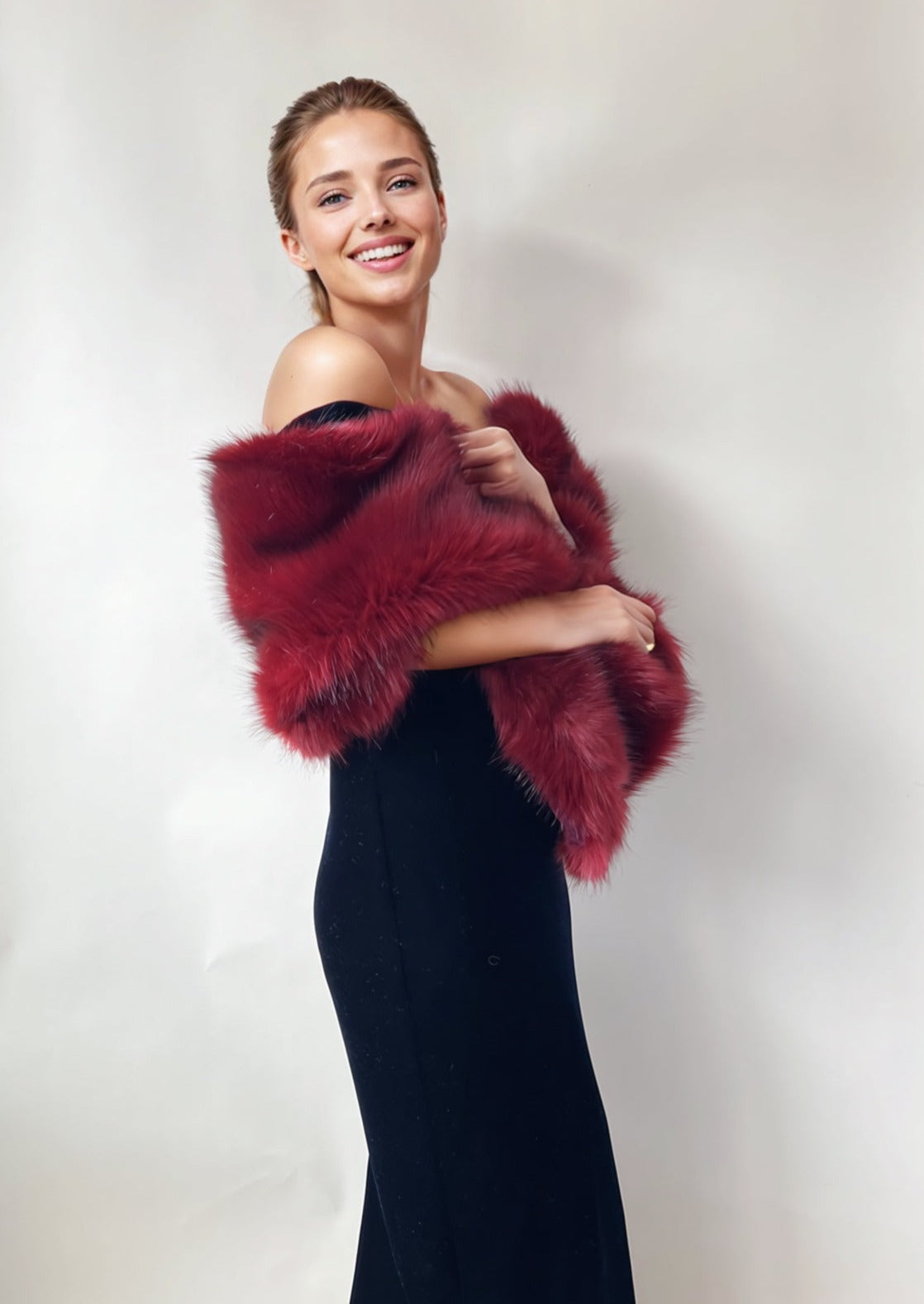 hulda Fur Shawl in wine red Avalabel