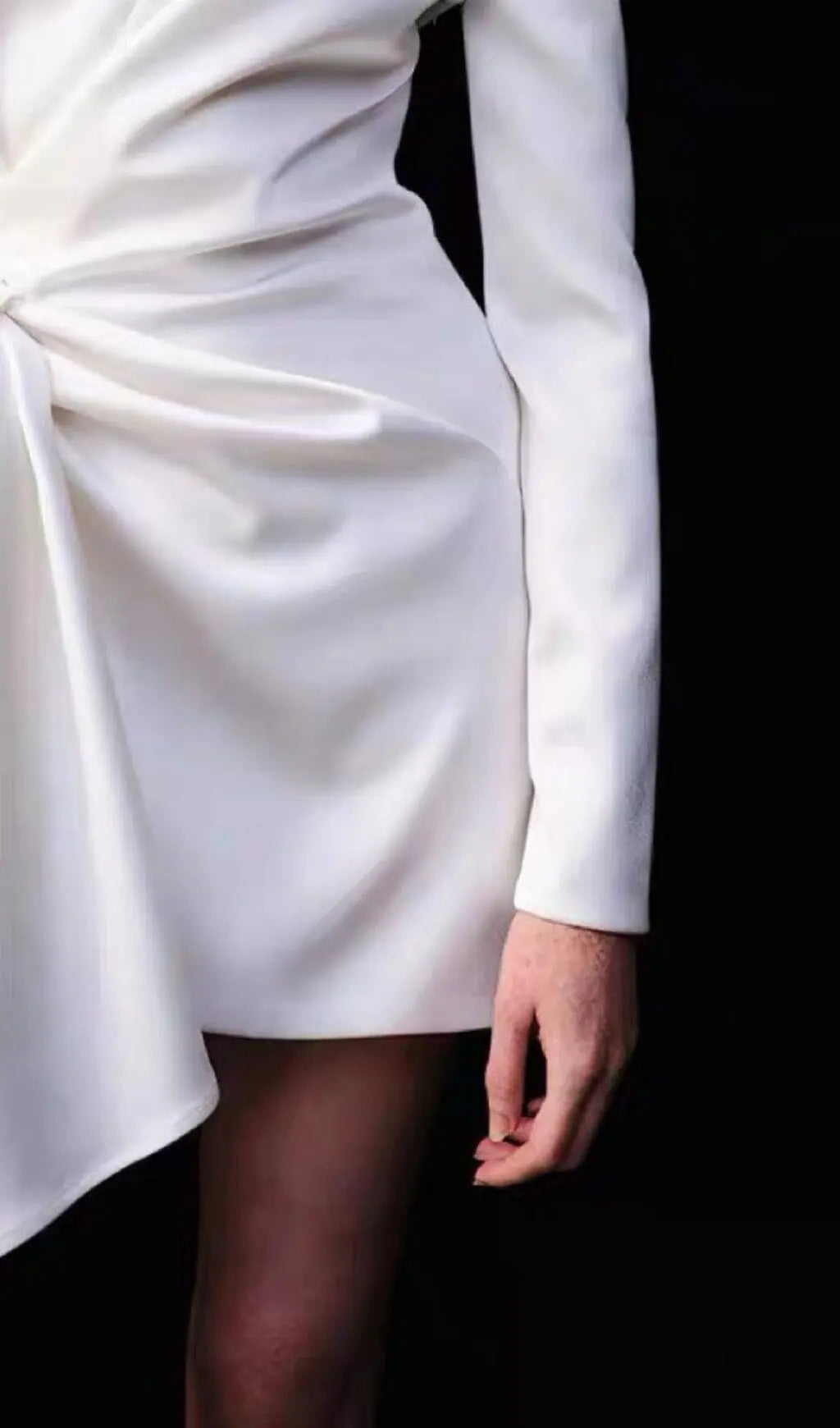 IRREGULAR LONG SLEEVE DRESS IN WHITE Avalabel