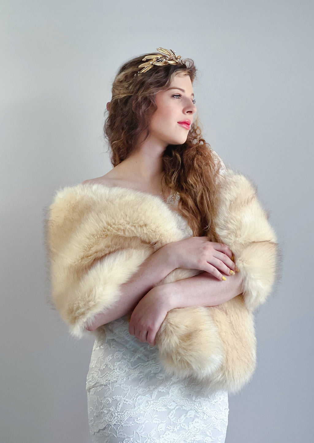 isabel Fur Shawl Avalabel