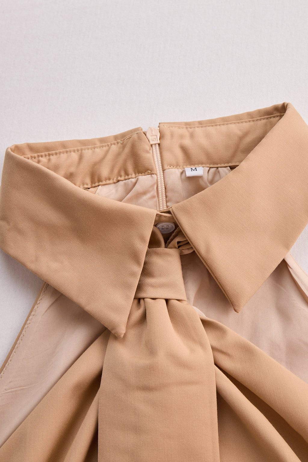 Stylish Sleeveless Halter Blouse with Neck Tie Detail Avalabel