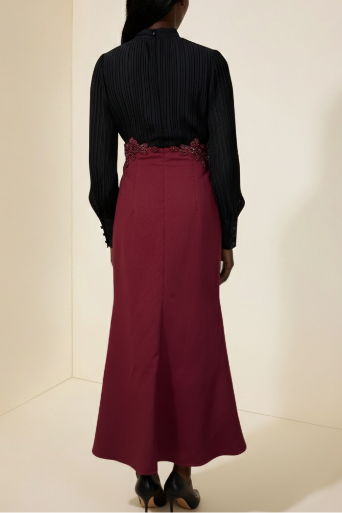 Carlin Balloon Sleeve Ruched Tie Up Midi Dress - Black & Red Avalabel