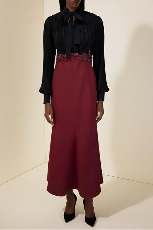 Carlin Balloon Sleeve Ruched Tie Up Midi Dress - Black & Red Avalabel