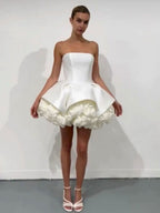 SALLY STRAPLESS FLOWER MINI DRESS IN WHITE Avalabel