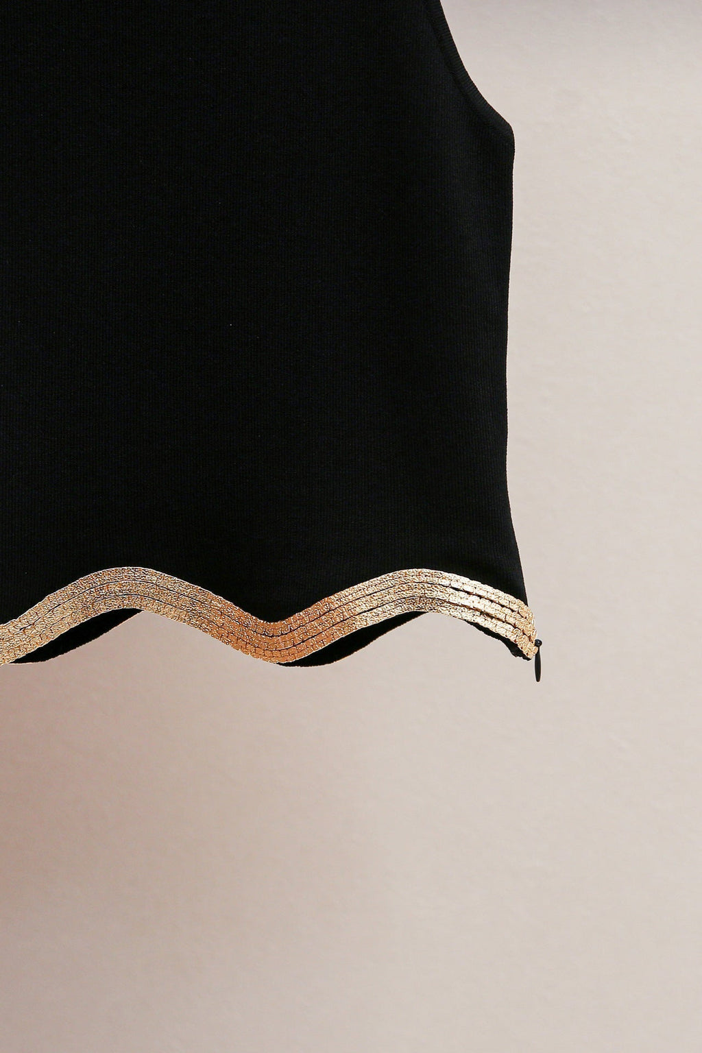 Black Cropped Jumper with Chain Detail Avalabel