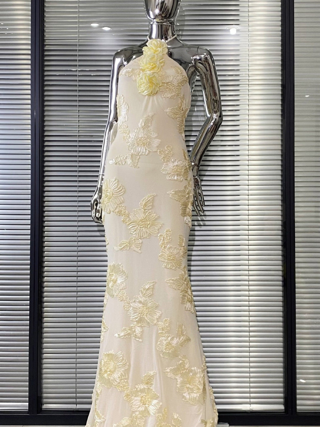 Nefertiti Pale Yellow Tulle Backless Party Mixi Dress Avalabel