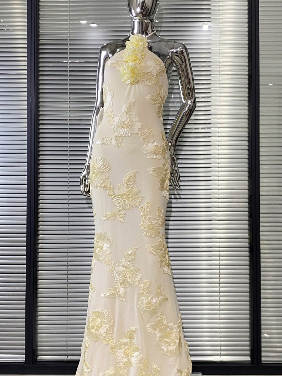 Nefertiti Pale Yellow Tulle Backless Party Mixi Dress Avalabel