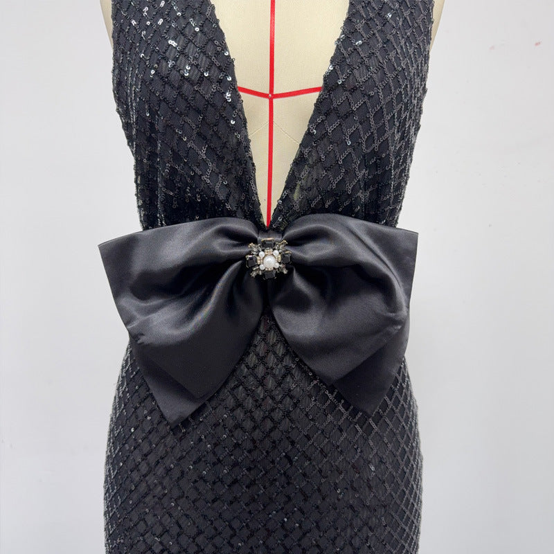 rebecca bow sequin embellished v neck maxi dress in black