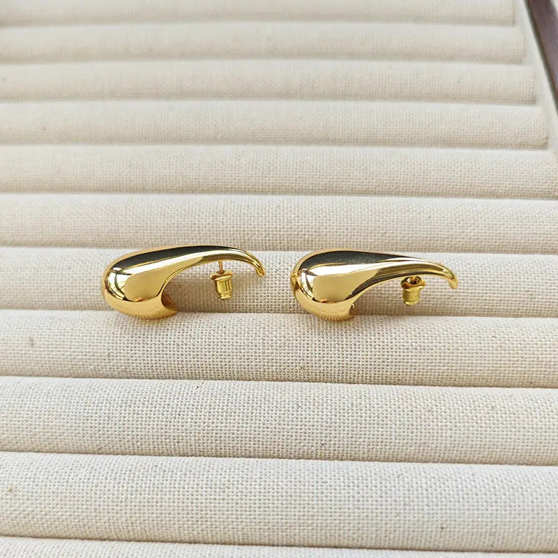 retro gold- red earring