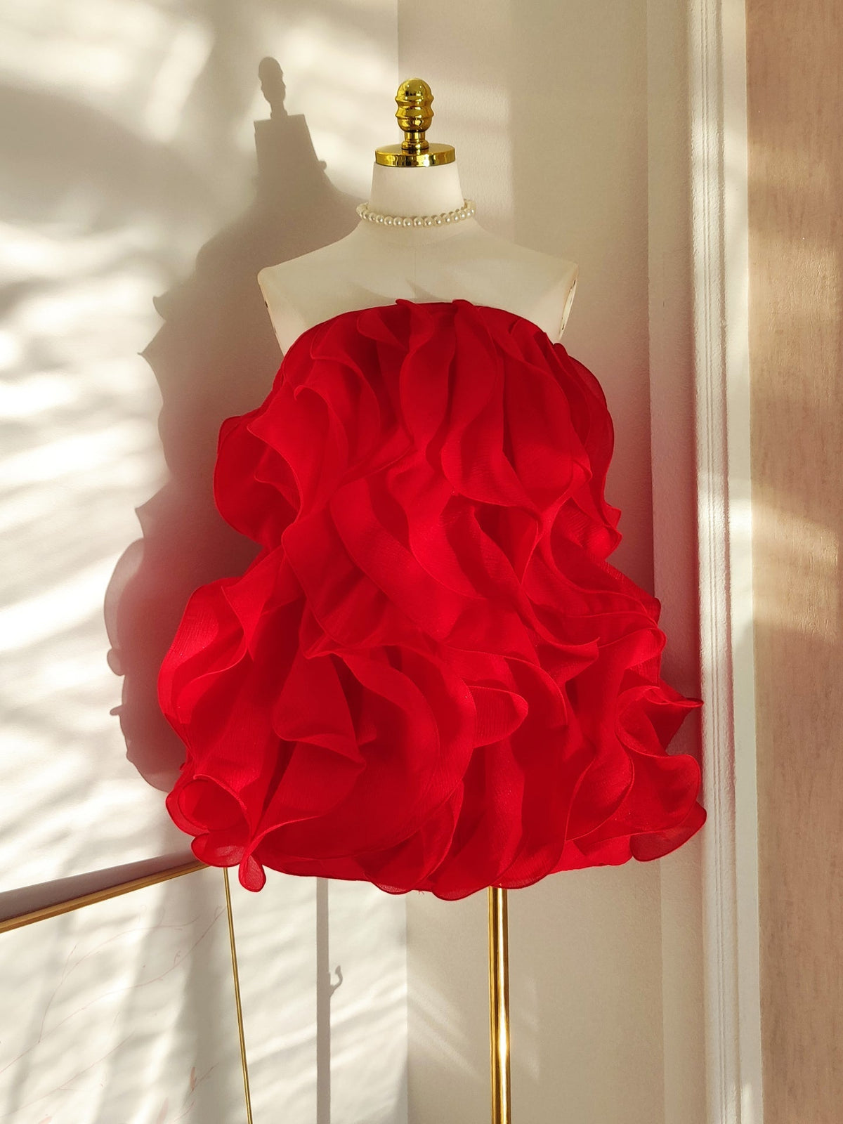 verna Multi-layered 3d pleated mini dress in red Avalabel