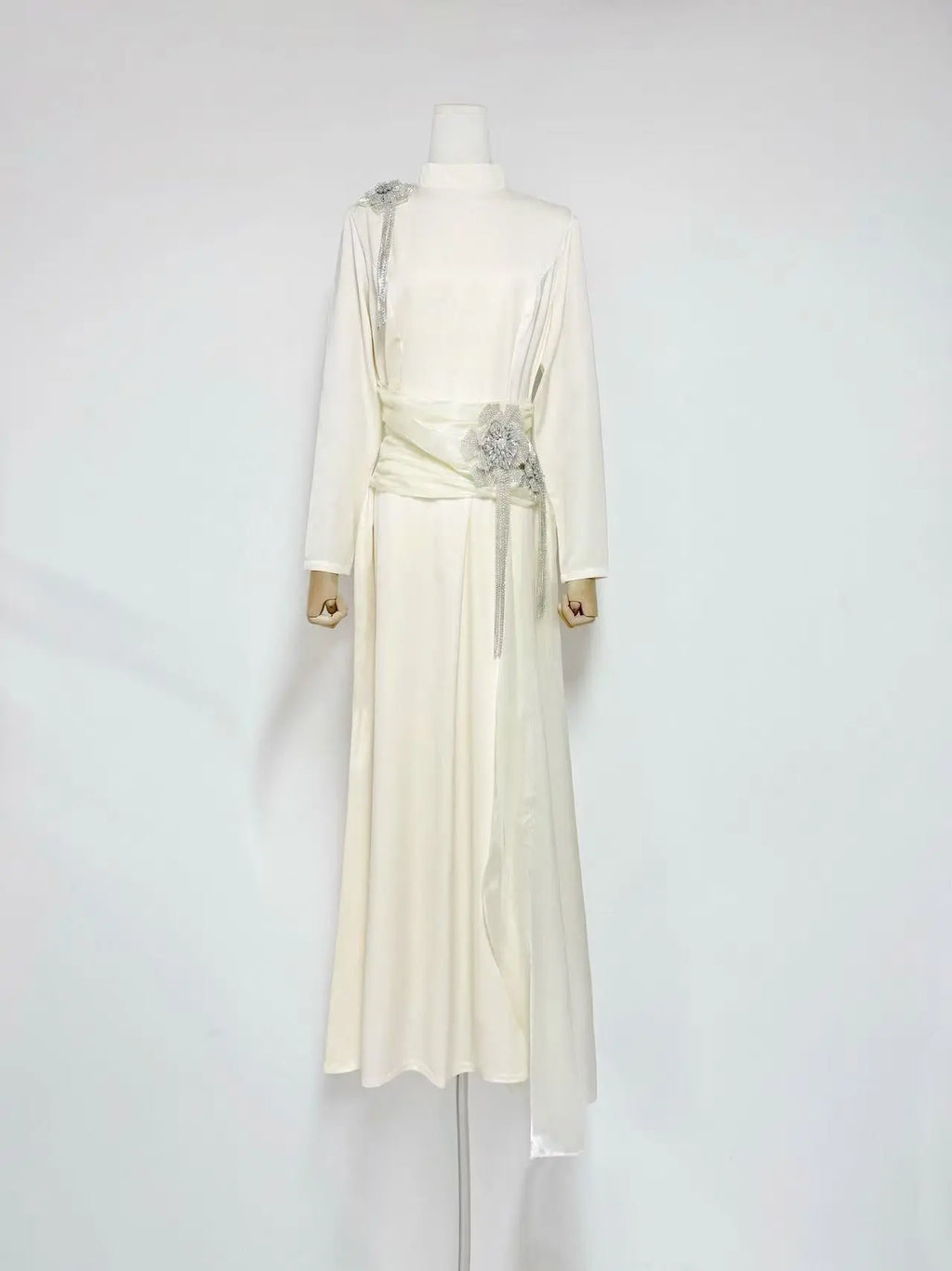 crystal flower Long-sleeve lace pleated maxi dress in apricot Avalabel
