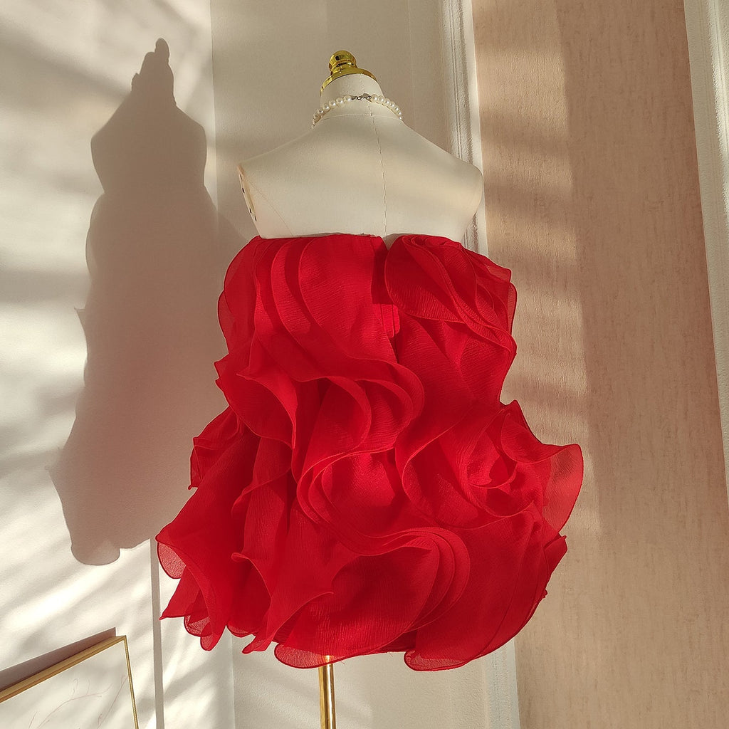 verna Multi-layered 3d pleated mini dress in red Avalabel
