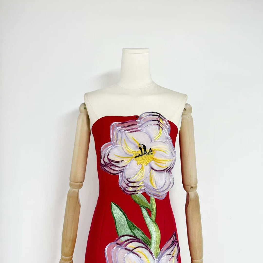 Suzanne Appliqué Floral Bustier Maxi Dress in Red Avalabel