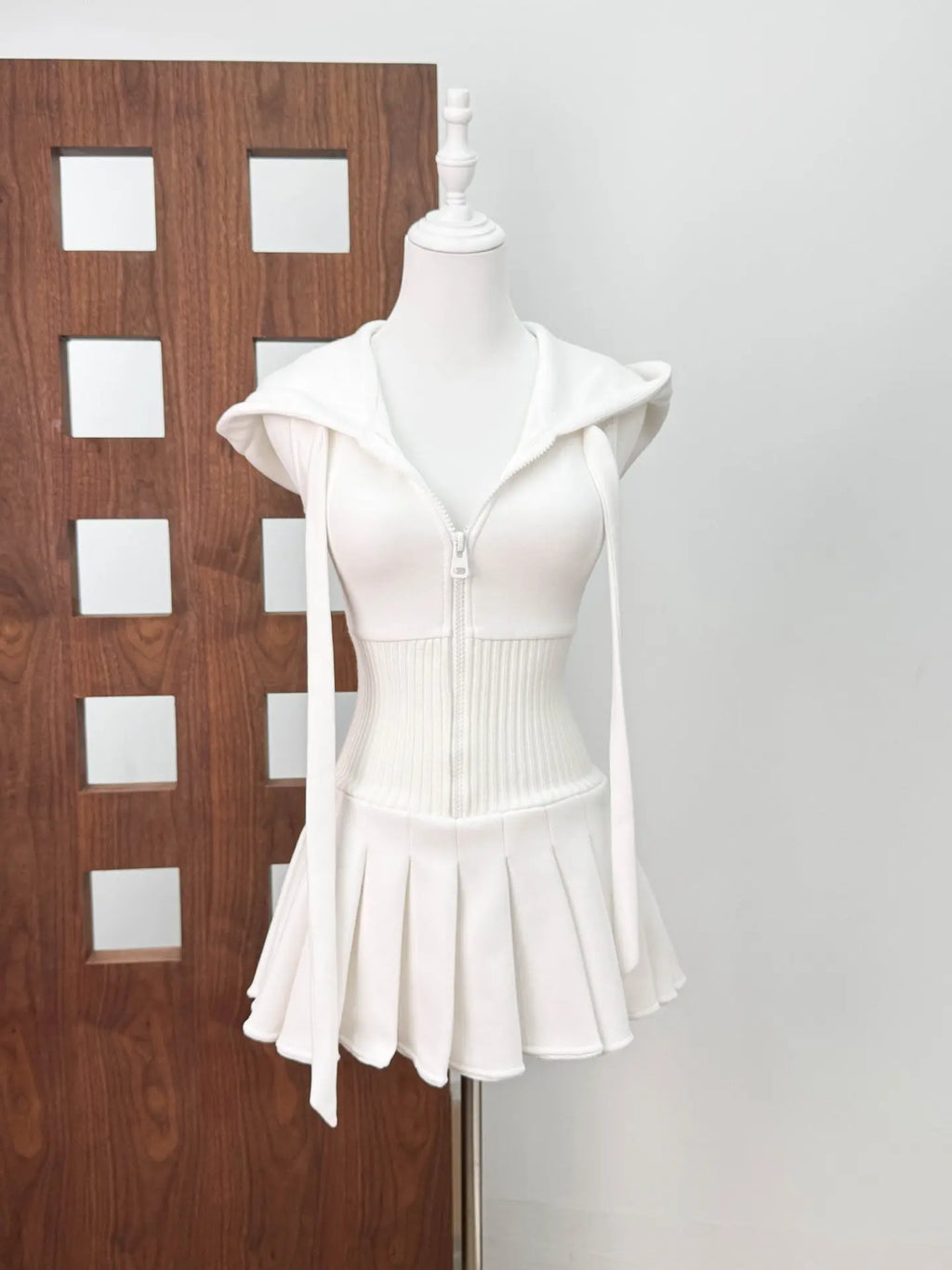 Cliffa Sleeveless Knit Mini Dress - White Avalabel