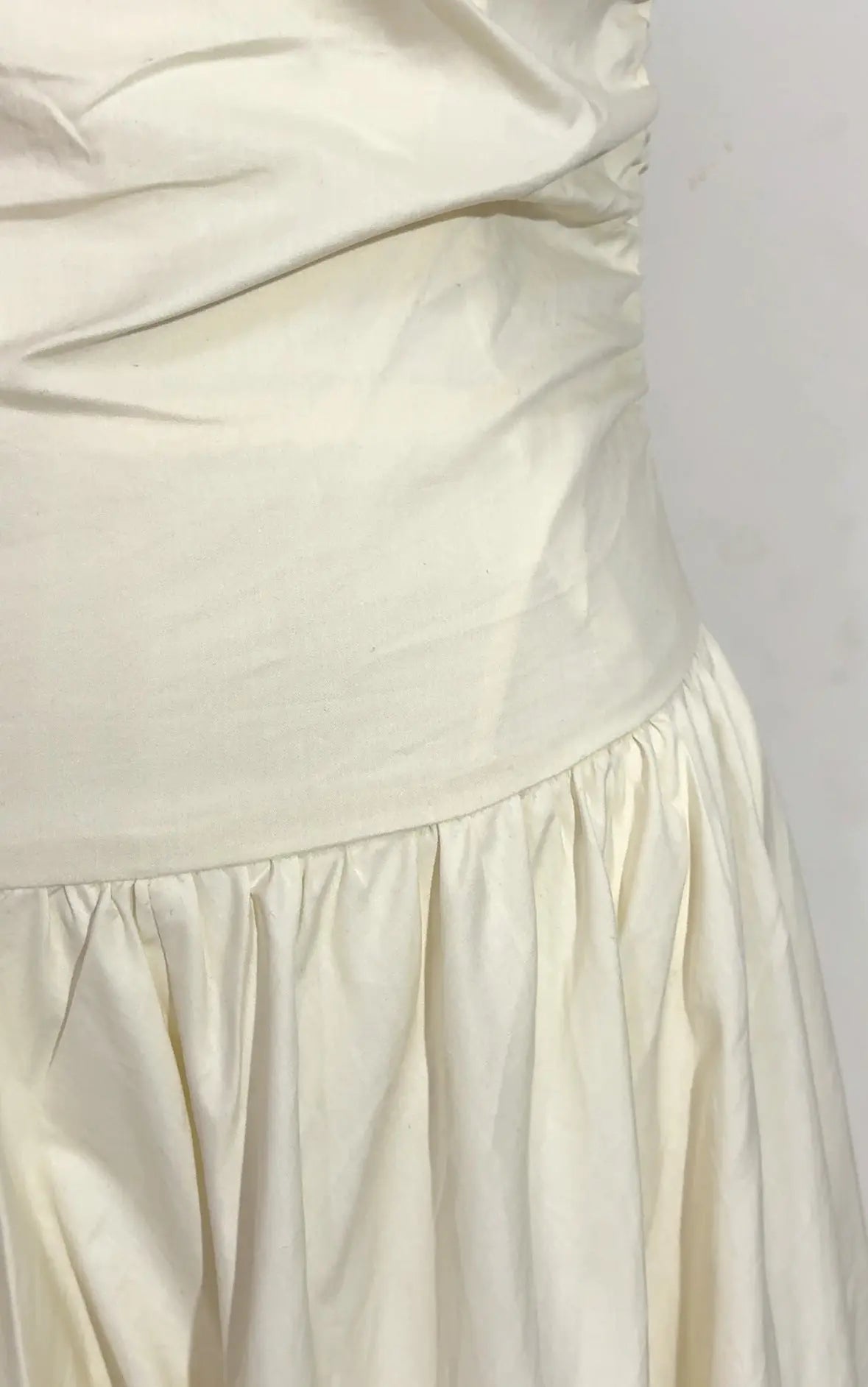 jenny ruched a-line sleeveless midi dress in apricot Avalabel