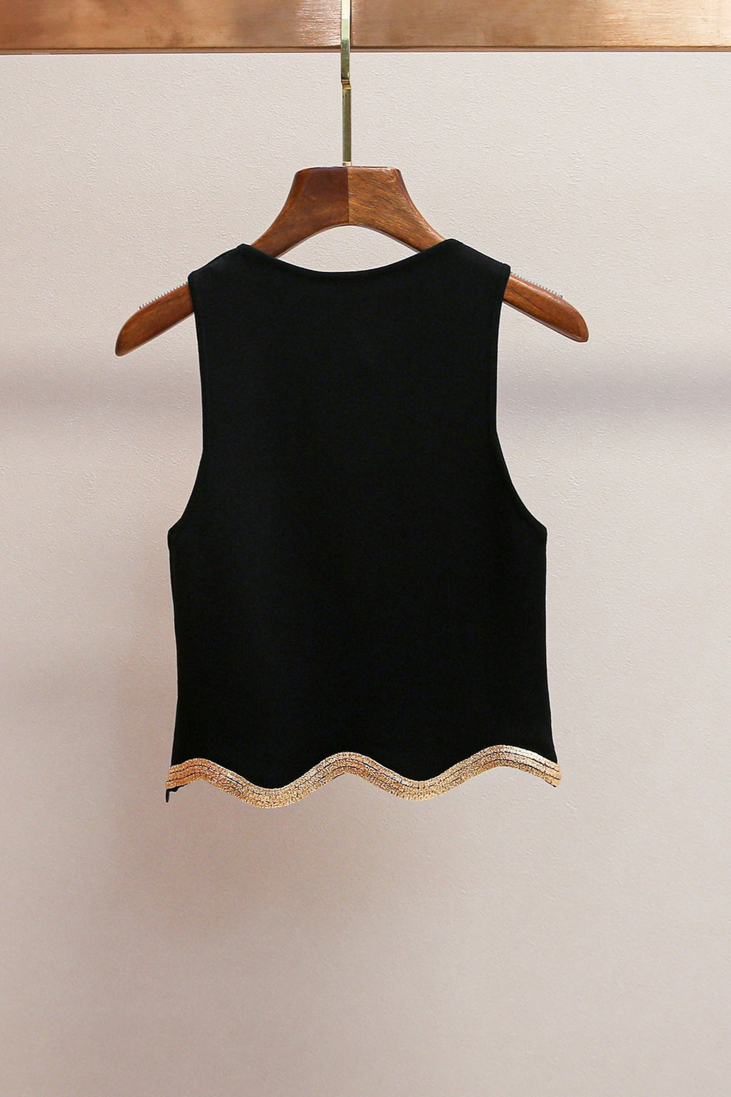 Black Cropped Jumper with Chain Detail Avalabel