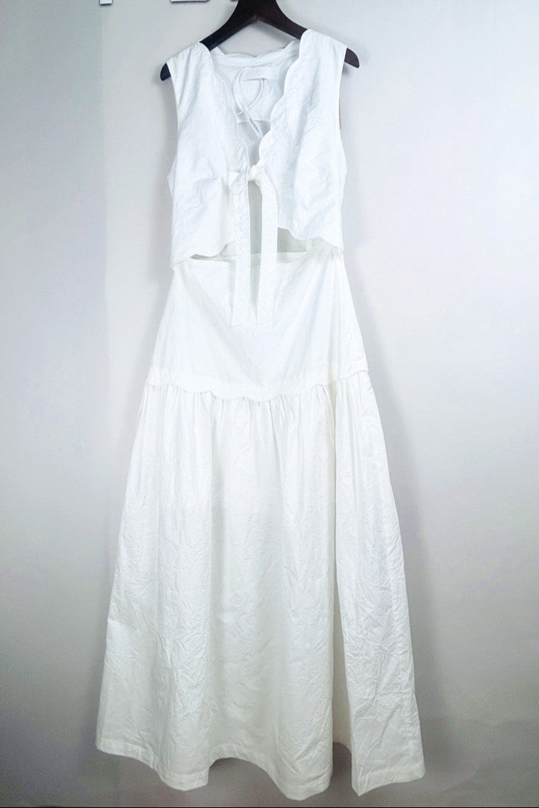 Scallop Trim V-Neck Crinkled Maxi Dress in Ecru Avalabel