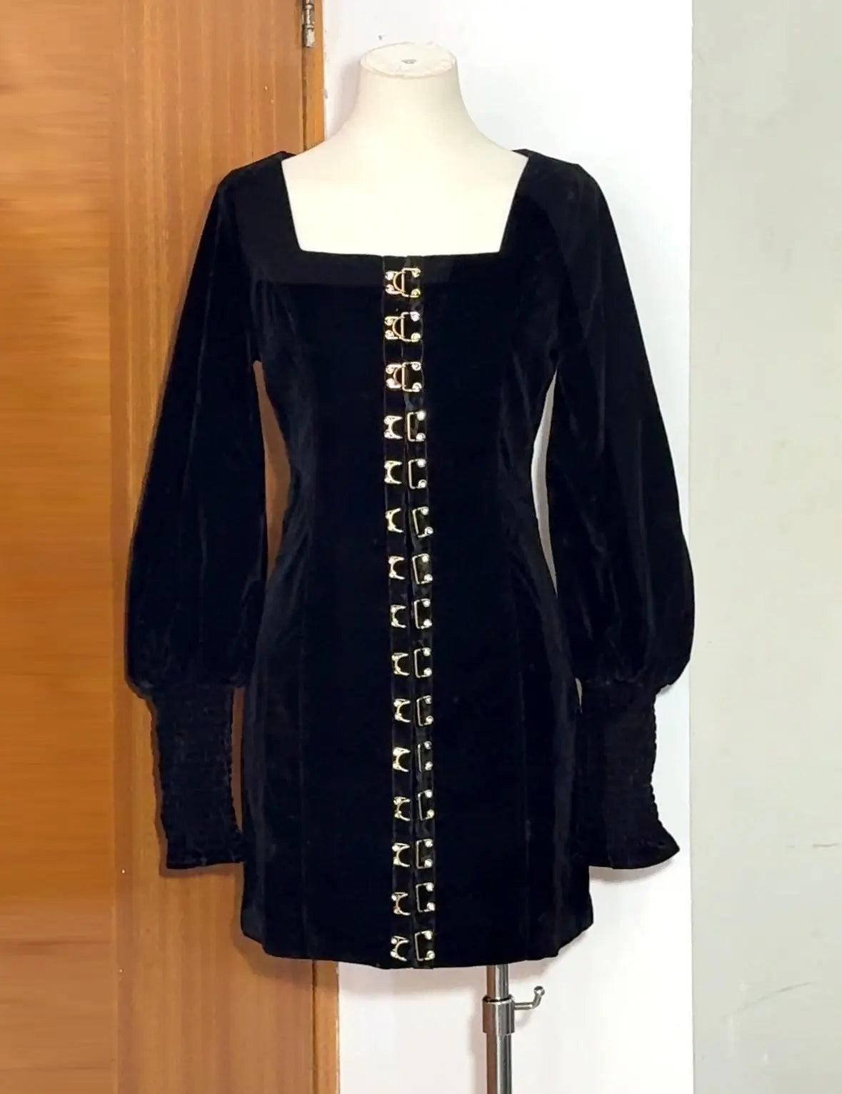 tina Cinched Waist Square Neck Long Sleeve Velvet Mini Dress in black Avalabel