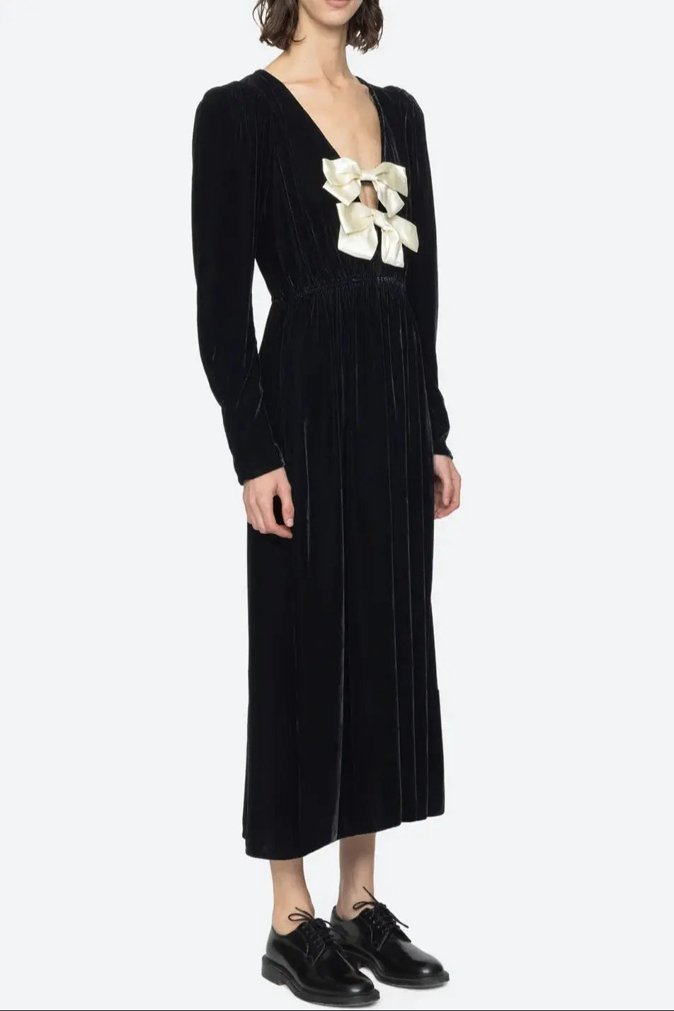 wallis black v-neck bow cutout velvet midi dress Avalabel