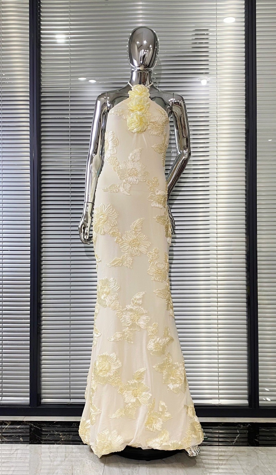 Nefertiti Pale Yellow Tulle Backless Party Mixi Dress Avalabel