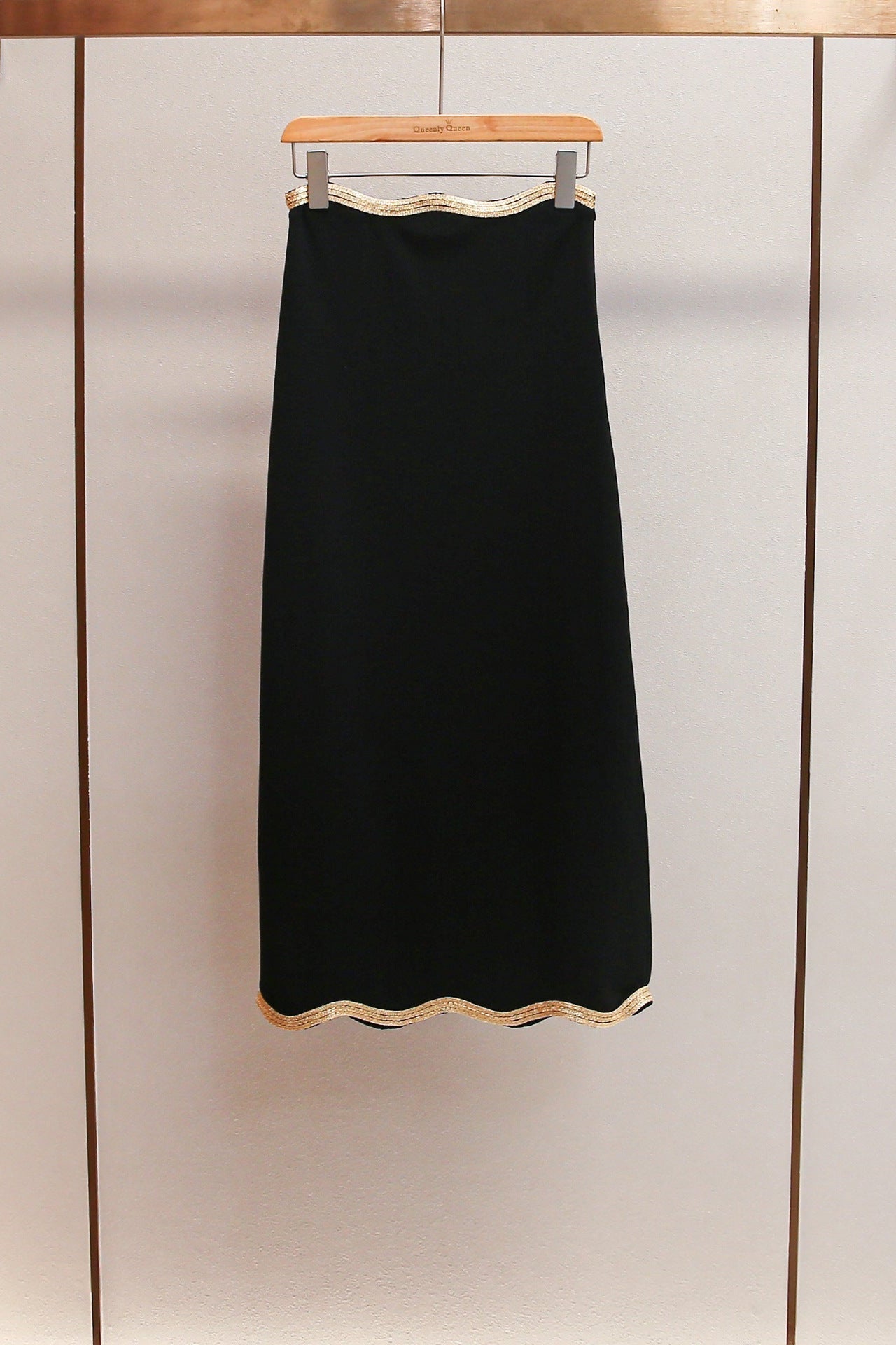 Black Long Knitted Skirt with Chain Detail Avalabel