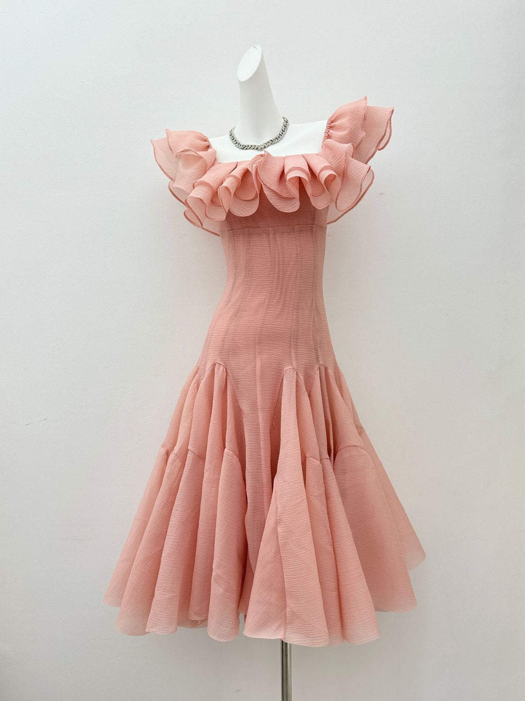 apphia Off Shoulder Ruffle Midi Dress In pink Avalabel