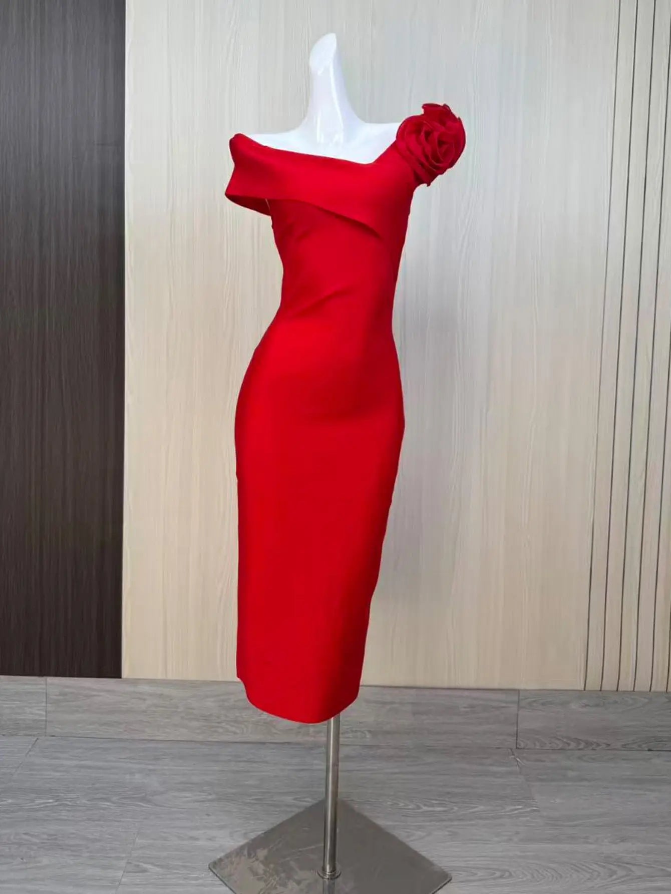 jessica Red 3D Flower Bandage Midi Dress Avalabel