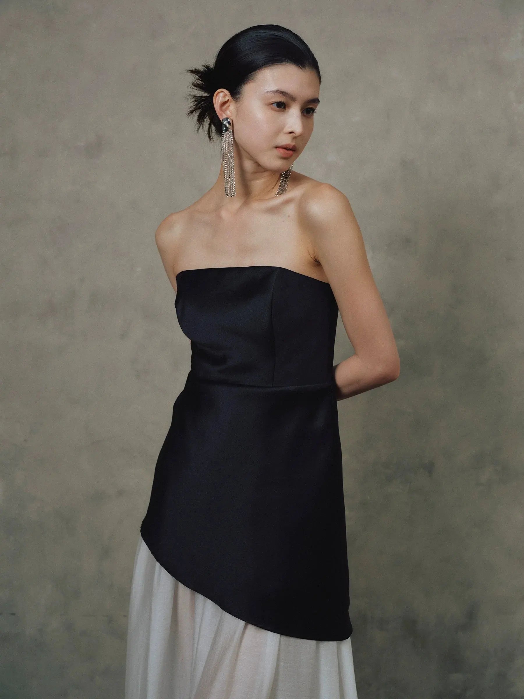 Satin Spliced tulle  strapless maxi dress in black and white Avalabel